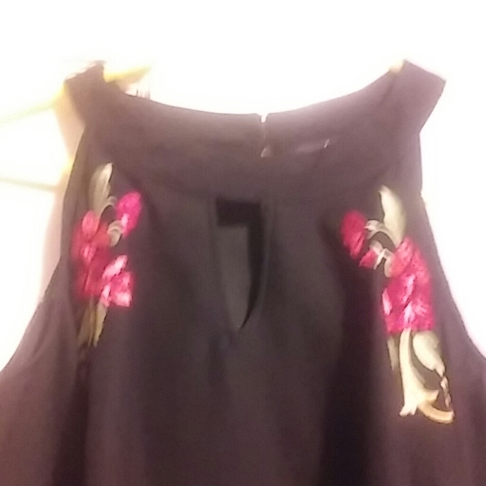 Blouse - Picture 2 of 4